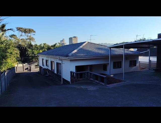 3 BEDROOM HOUSE FOR SALE IN SEA VIEW